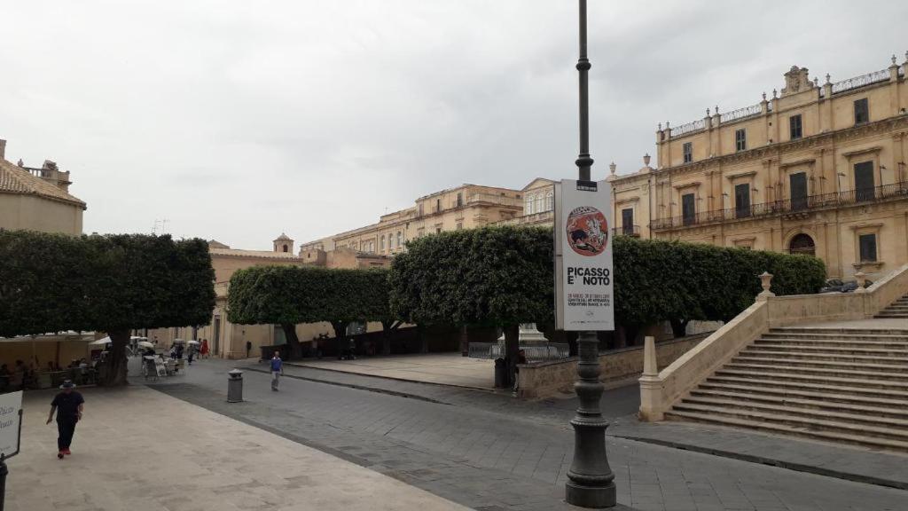 Villa La Casa Re Basuli Noto Exterior foto