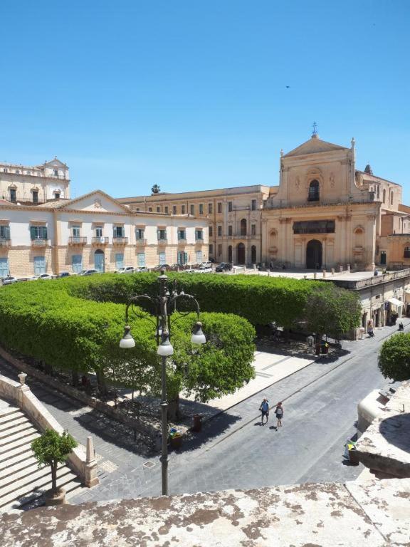 Villa La Casa Re Basuli Noto Exterior foto